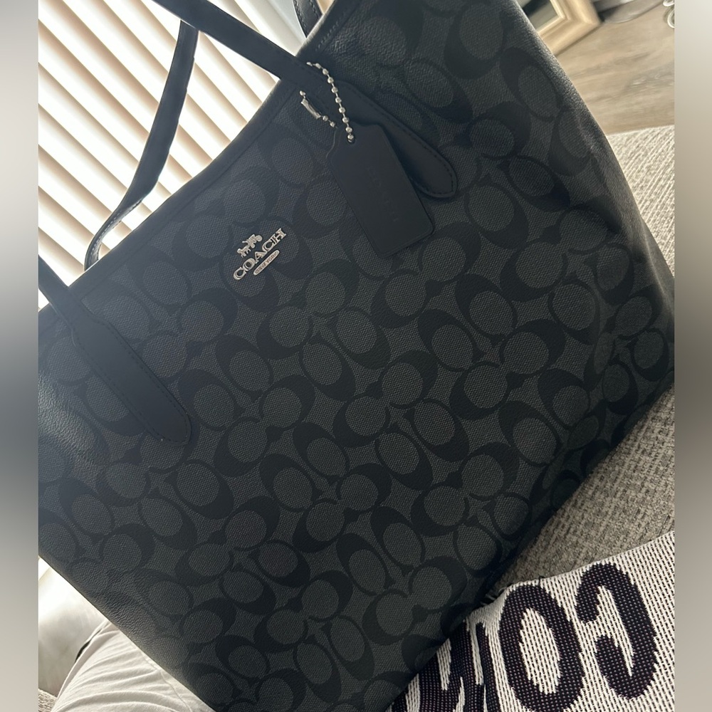 Black coach tote bag
